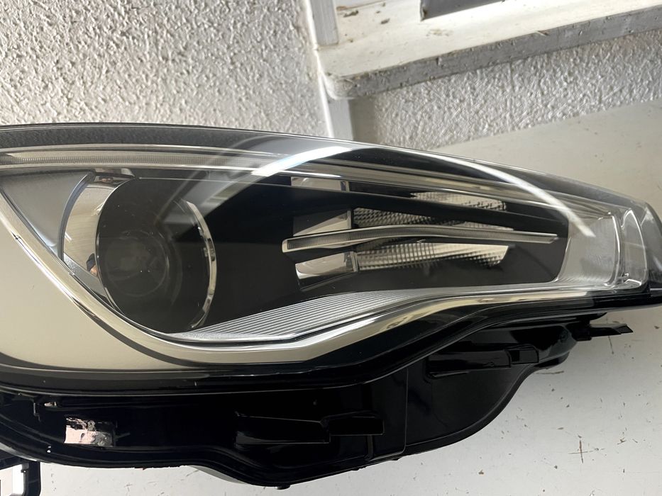 LAMPA prawa AUDI A3 8V  xenon led CALA IDEALNA 15 r 2 moduły reflektor