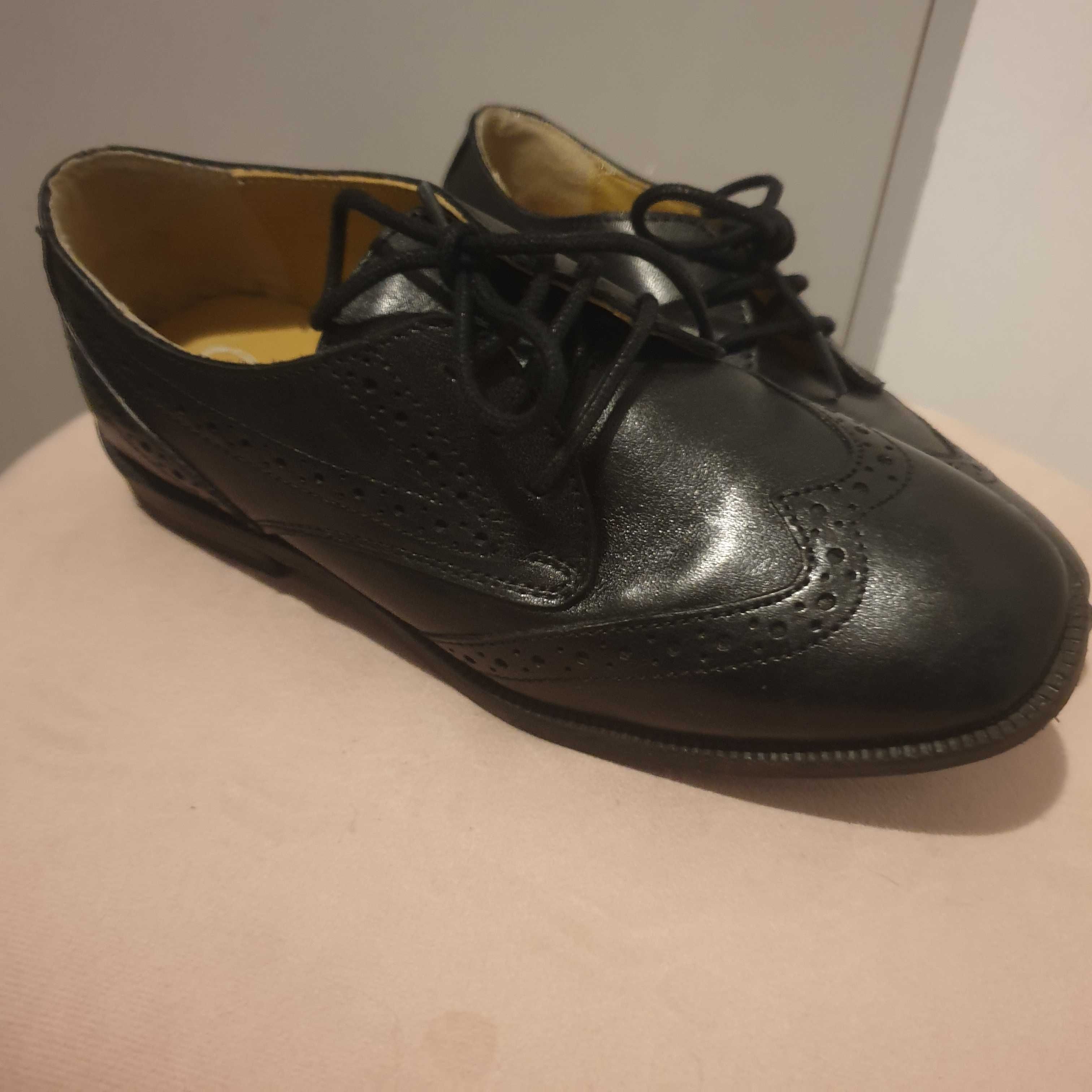 Buty eleganckie r.32 czarne skóra chłopięce
