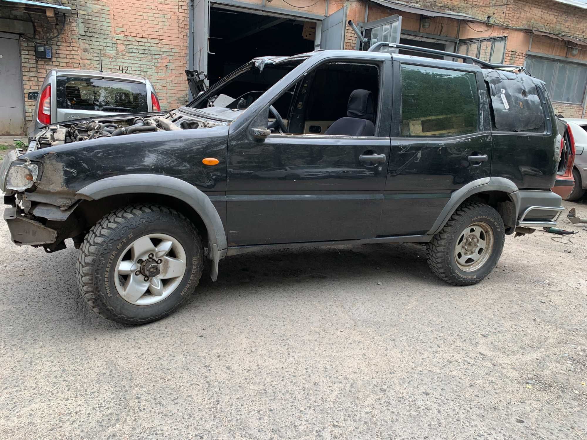 Разбор NISSAN  Navara D40  Pathfinder (06-14) акп детали кузова