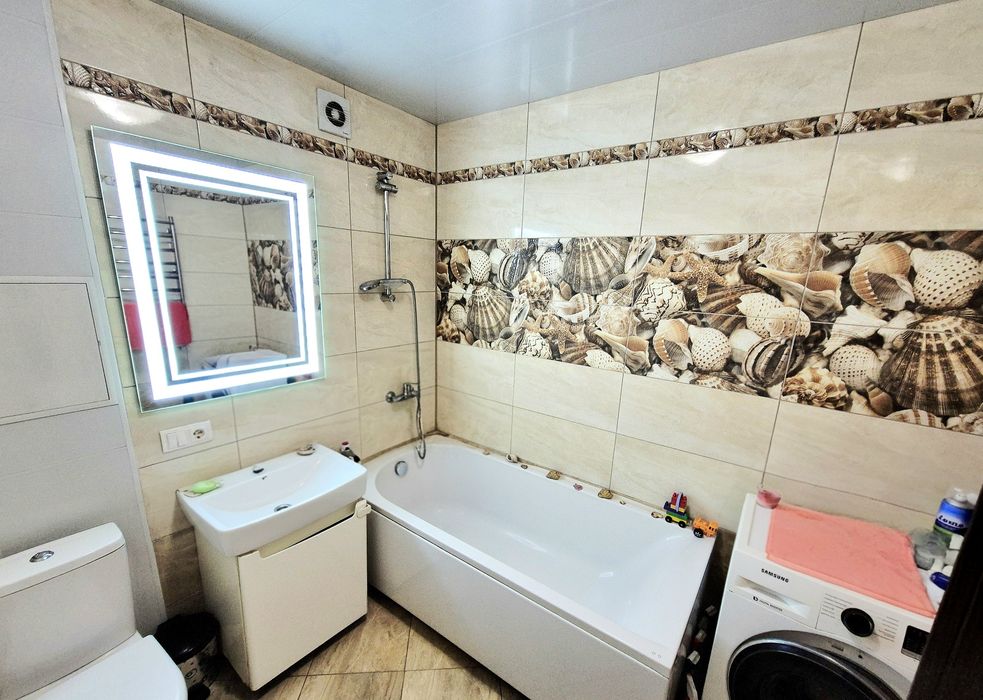 Центр 3-х кім кв вул. Київська 2 поверх цегла ремонт меблі