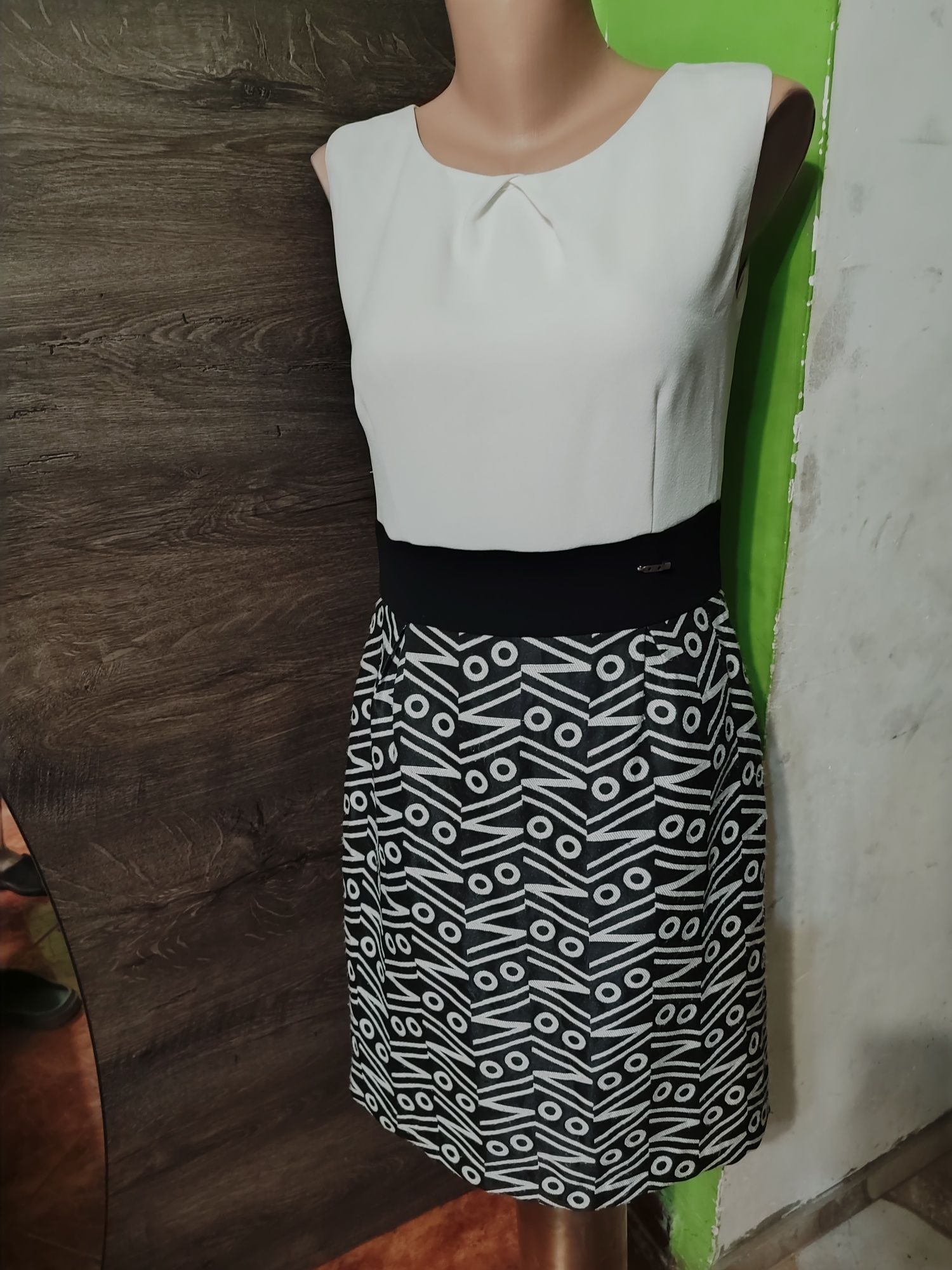 Sukienka elegancka