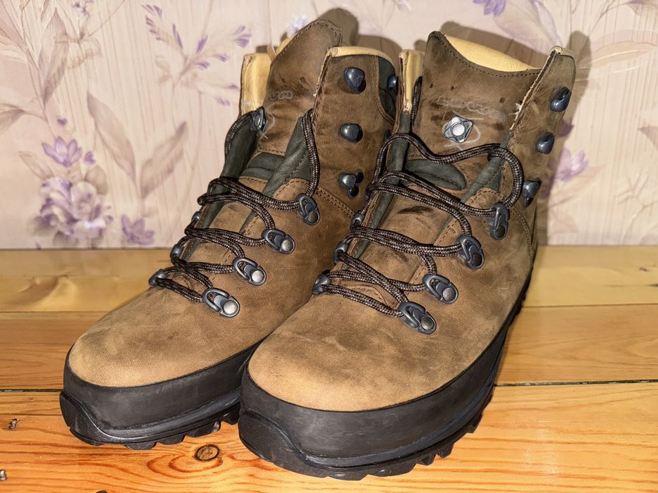 LOWA Terrano – чоловічі черевики берці