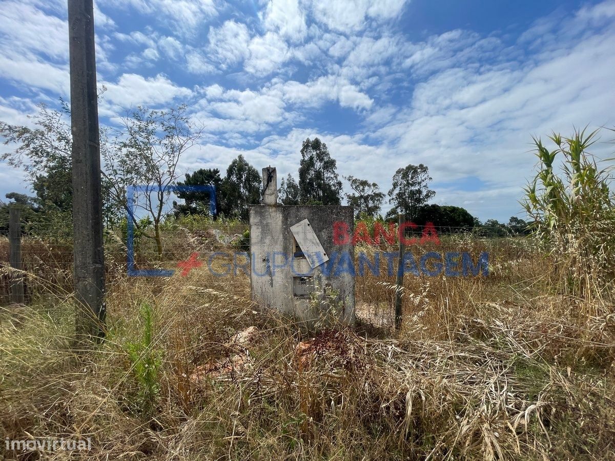 Terreno Rústico com 16.040m2 para construção na Moita