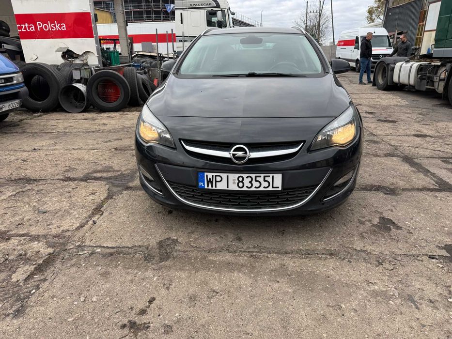 Opel ASTRA 1.6 CDTi 2016 rok Kombi Super Wyposażenie uszkodzony silnik