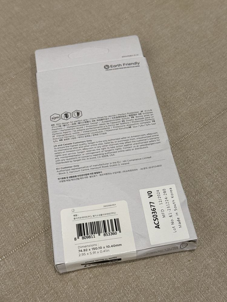 Spigen Thin Fit iPhone 13 Czarny Black Etui Obudowa Case Nowe