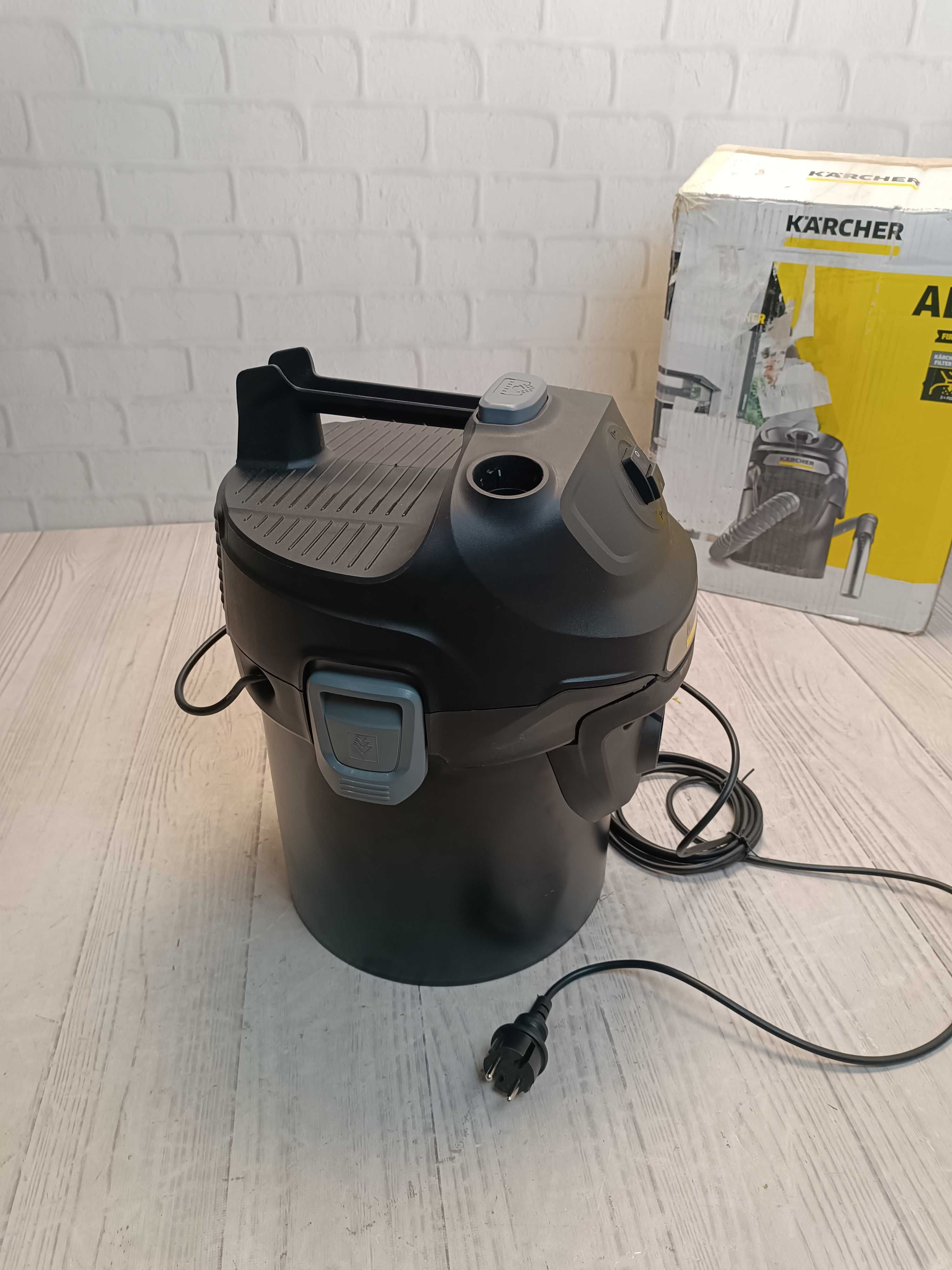 Karcher AD 2 Професійний будівельний пилосос для золи  1.629-711.0