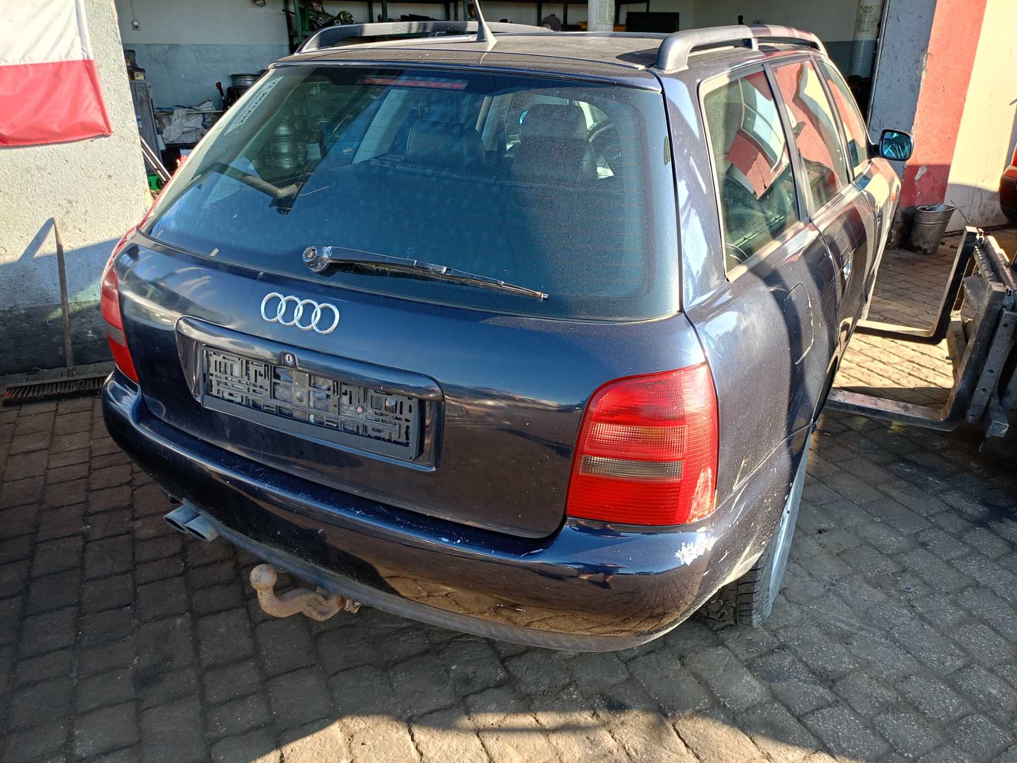 Audi A4 B5 Kombi Zderzak Maska Lampa Błotnik Drzwi Lusterko Części