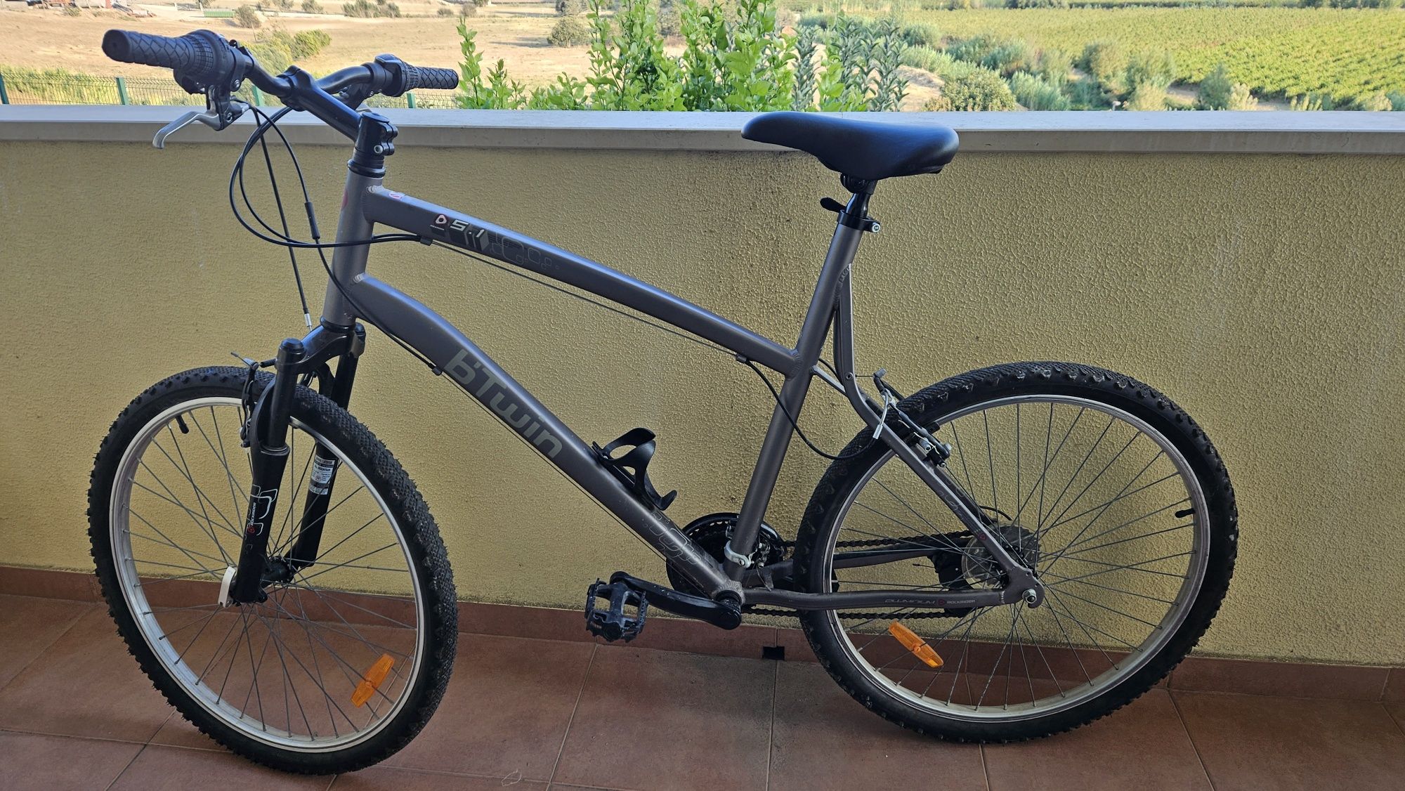 Bicicleta, All Mountain 6' Twins, BTT, com roda 26