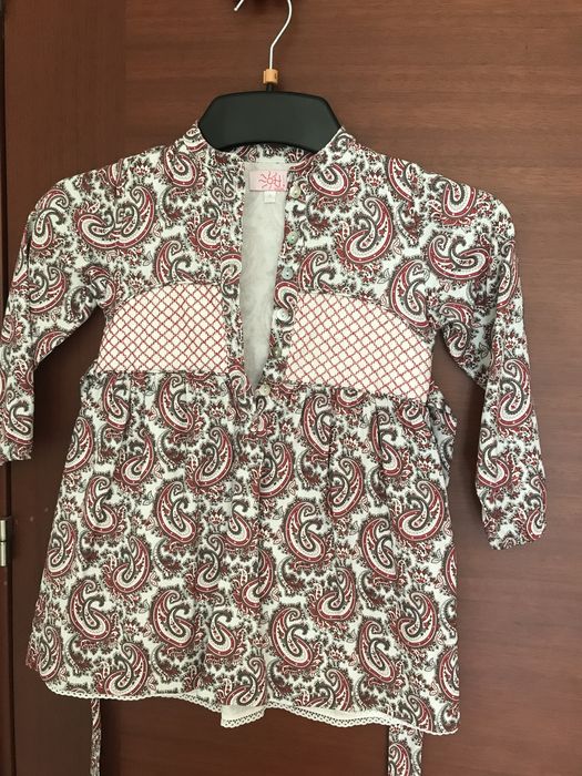 Vestido forrado com cornucópias