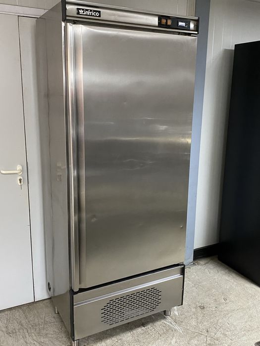Vitrines refrigeradas para produtos varios,pastelaria,pao,suschi,salg