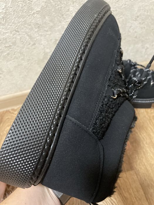 Уги ботинки теплі зимові 40 розмір.