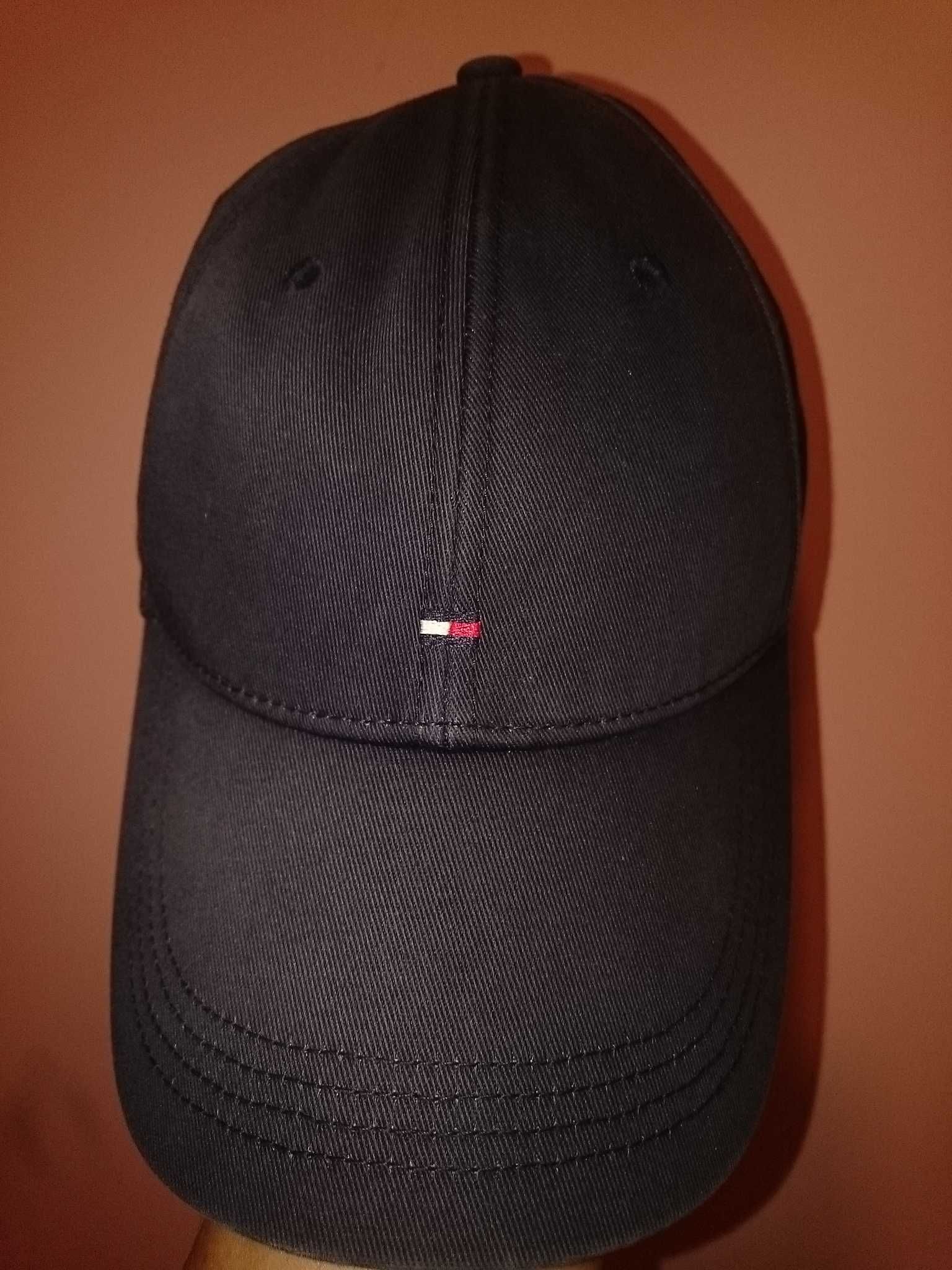 Стильна бейсболка від Tommy Hilfiger. 100% оригінал