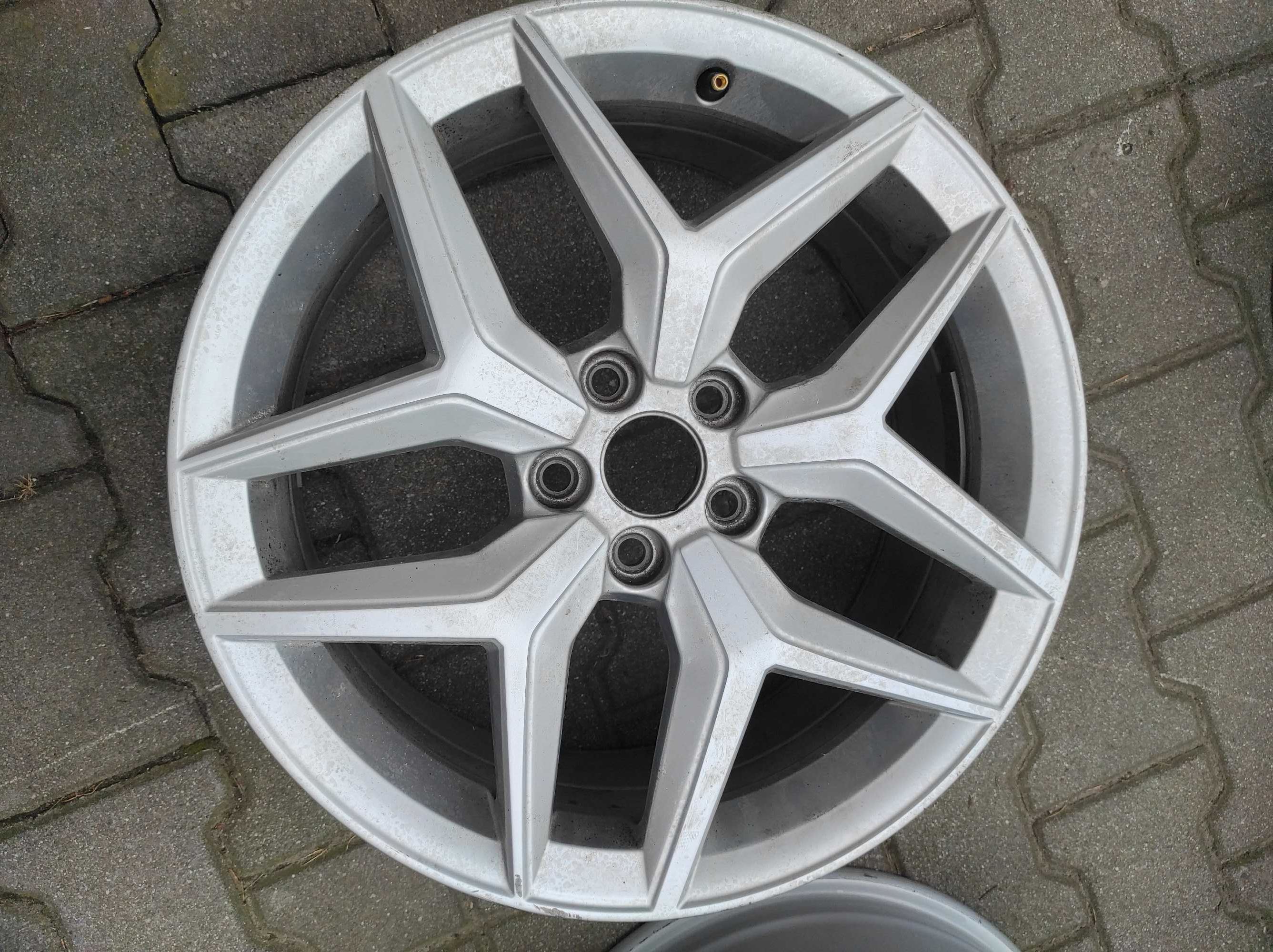 4x Felgi Aluminiowe 5x100 r17