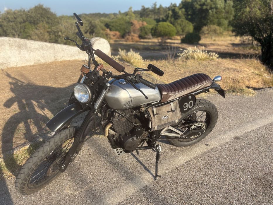 Dominator 650 Scrambler