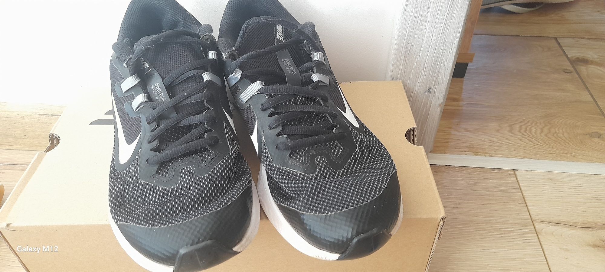 Buty sportowe 38 chlopiece