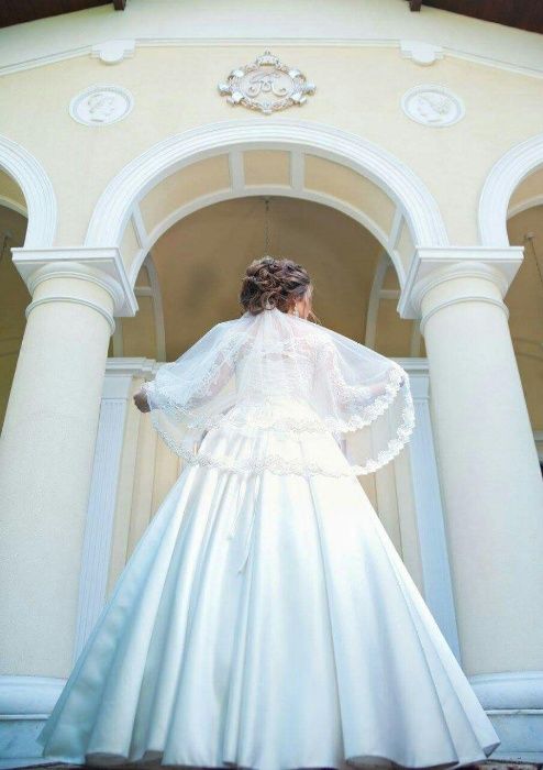Не венчанное свадебное платье. АТЛАС атласное платье платье на продажу