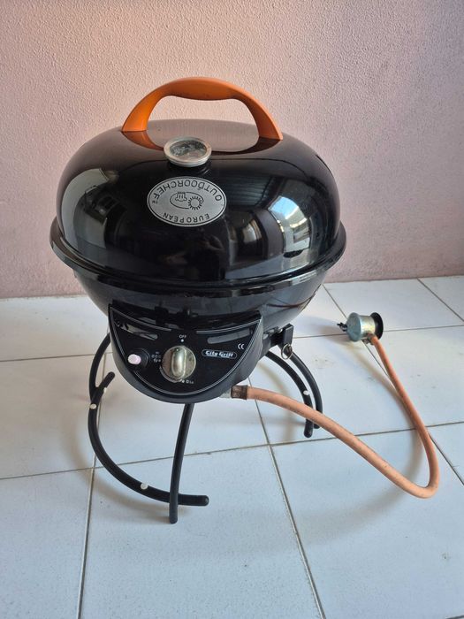 Barbecue a gaz preto