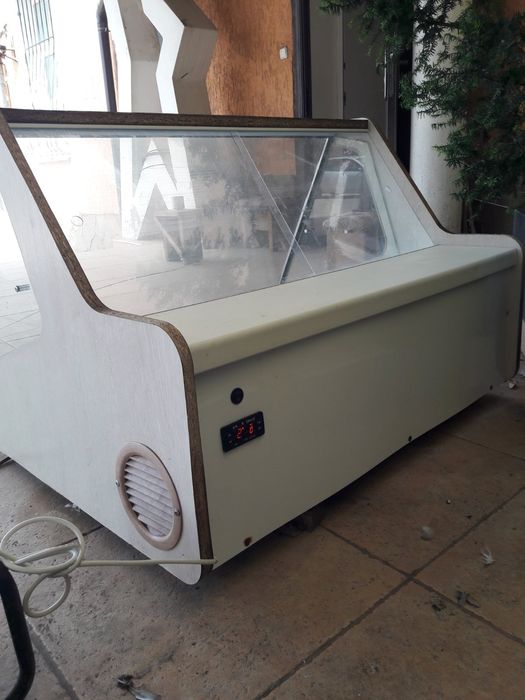 Продам холодильник для магаз,цена договорная инов