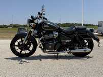 ROYAL ENFIELD SUPER METEOR 650 para venda - pronta a rolar punho