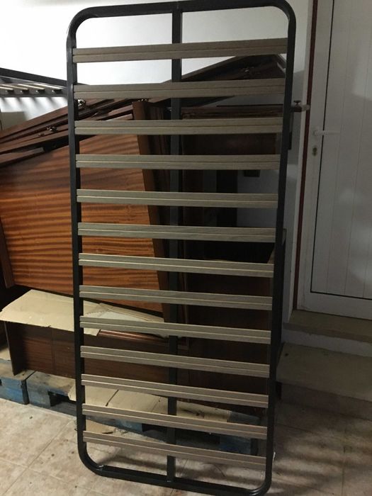 Estrado para cama individual 1,83mx0.8m