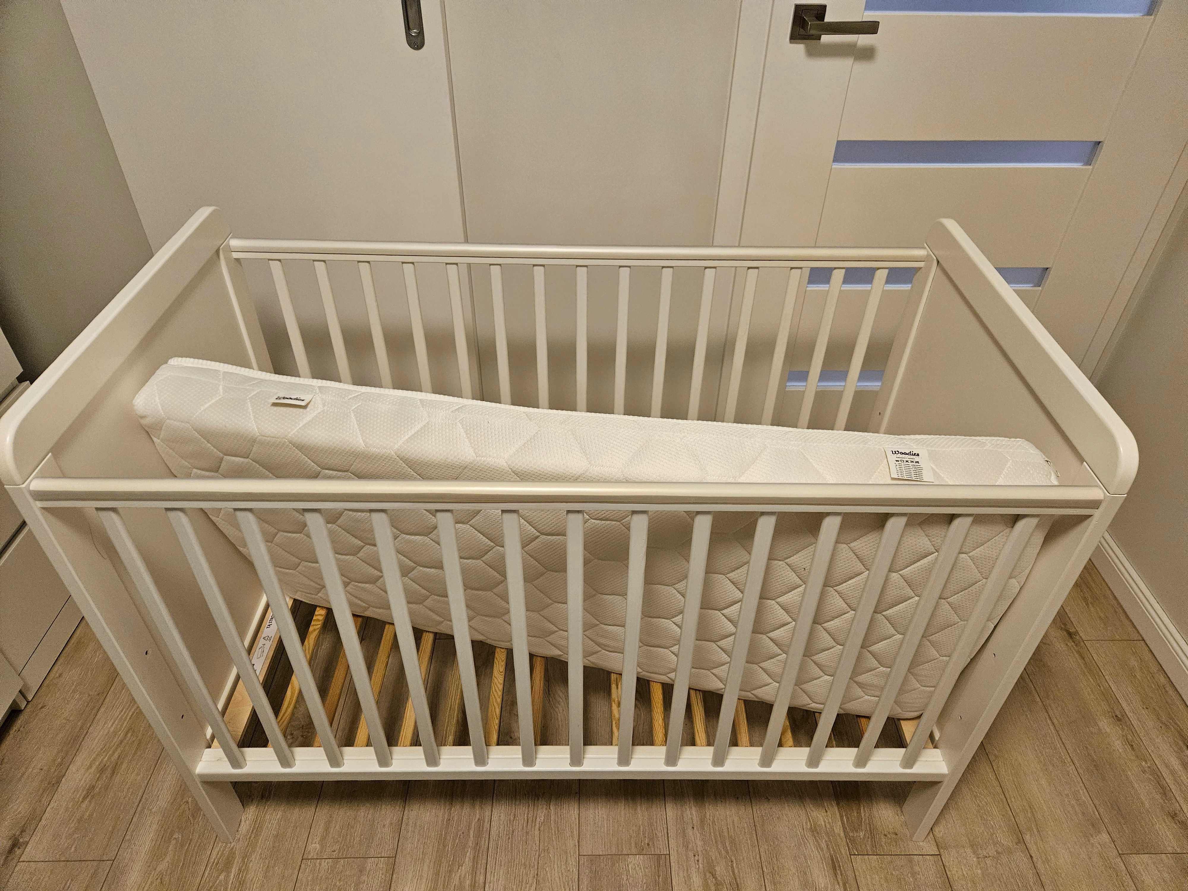 Łóżeczko Woodies 120x60 z materacem premium