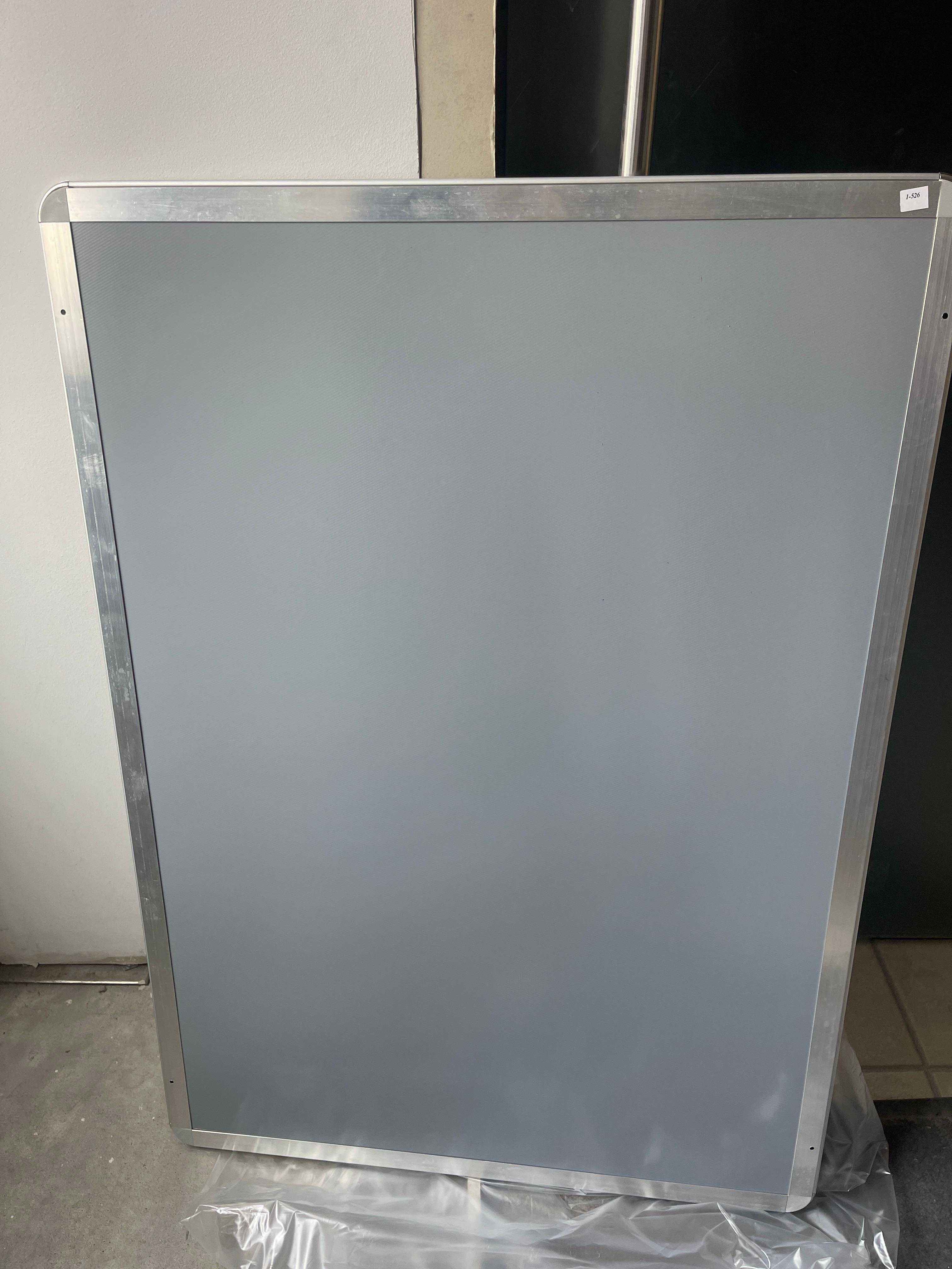 Quadro expositor ou de informações