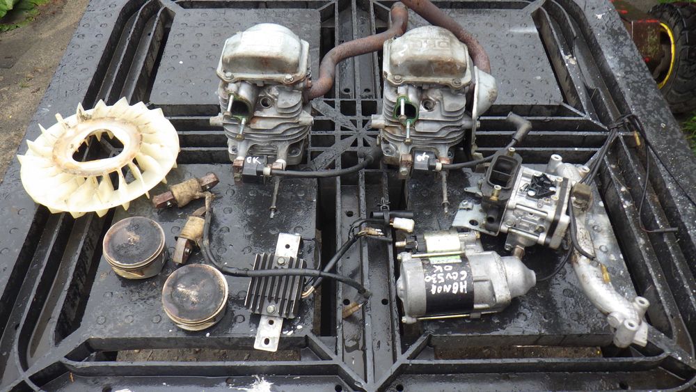 HONDA Silnk Spalinowy 2x Twin GCV GXV 520 530 Czesci Cylinder-Osprzet