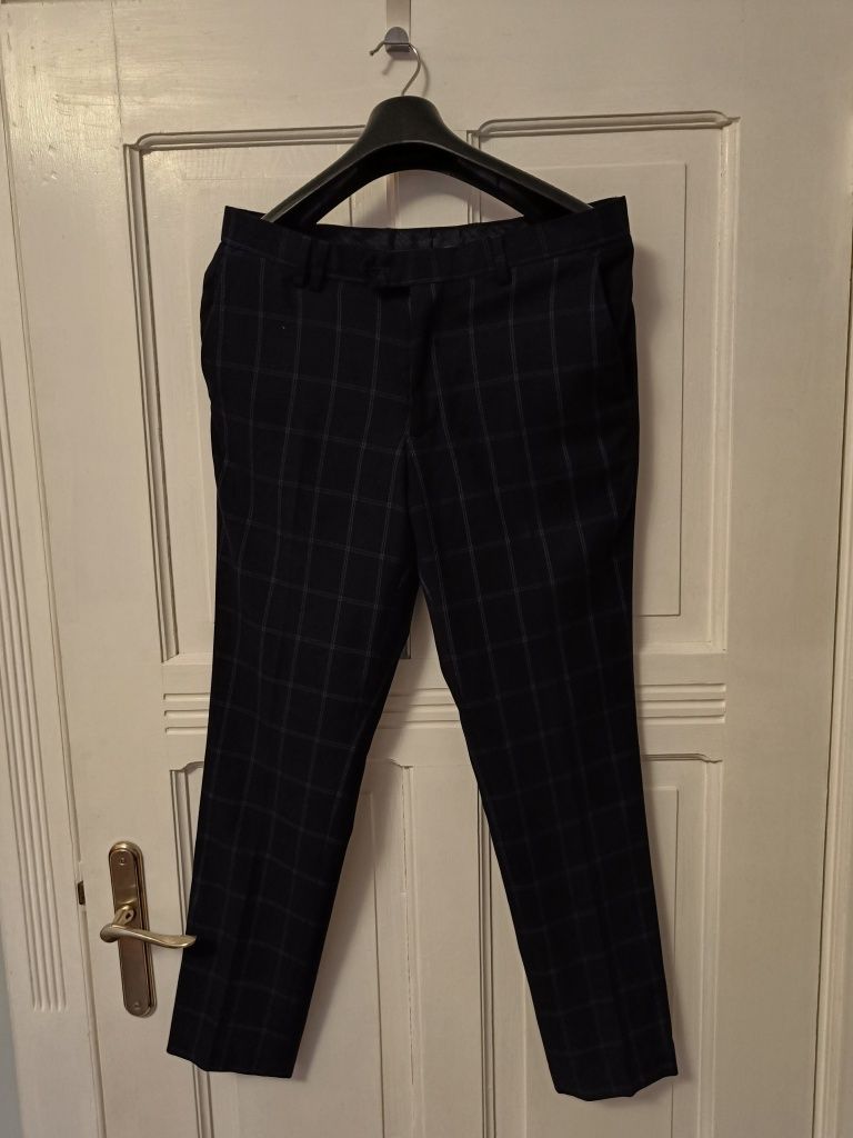 Garnitur Reserved Slim Fit Granatowy w kratę + kamizelka Rozmiar M/L