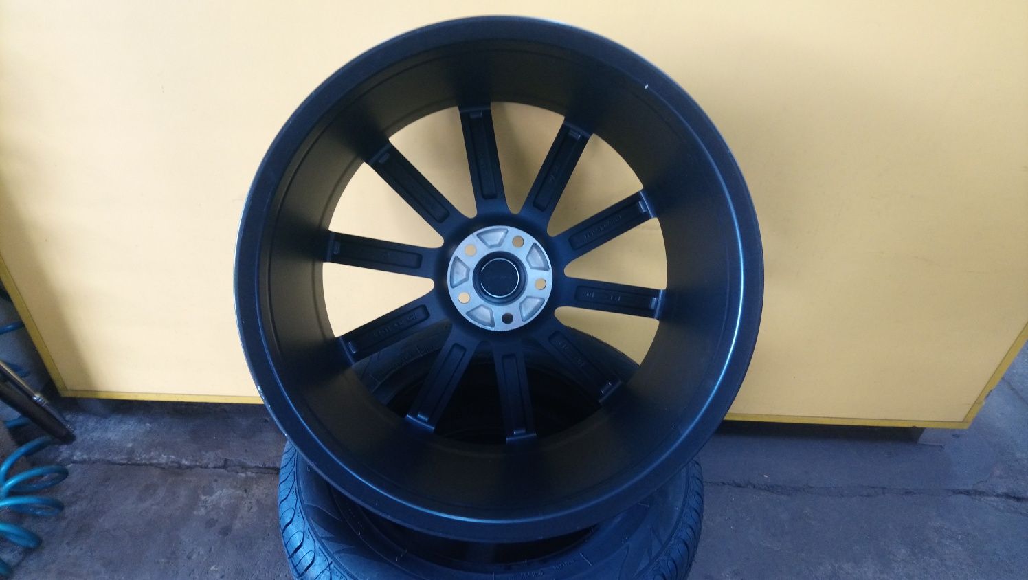 4 Felgi aluminiowe NOWE 20'' 5x108 Jaguar Citroën Ford