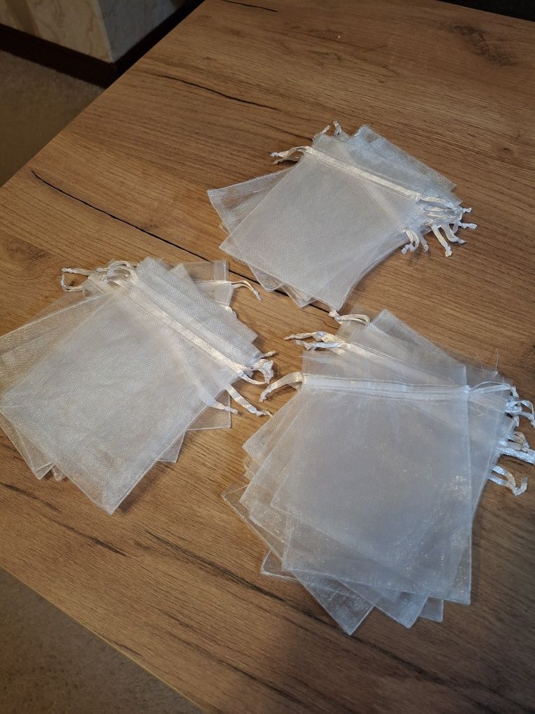 Woreczki białe organza 30 szt. Chrzest/ komunia/wesele