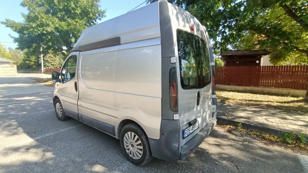 Opel Vivaro Trafic 1.9 CDTI 100km 6 b  klima Kamper Kampervan Cemping