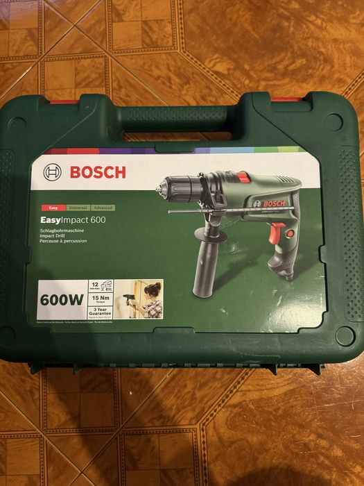 Berbequim Bosch EasyImpact 600W c/ percussão