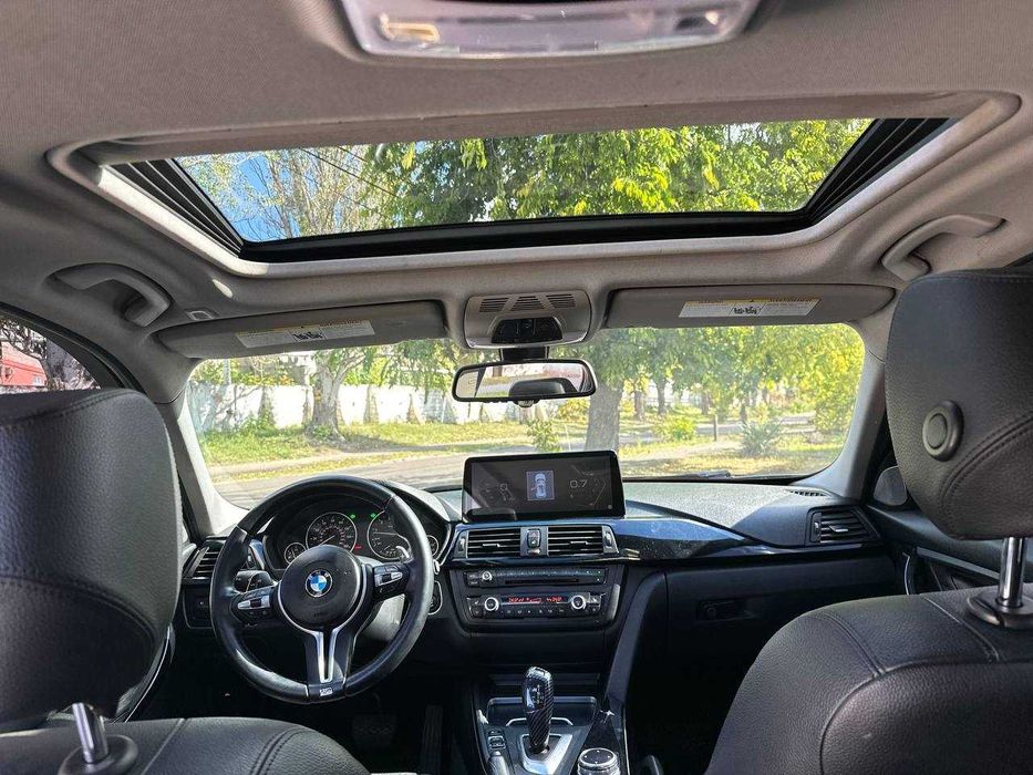 Bmw f30 328i  топова комплектація