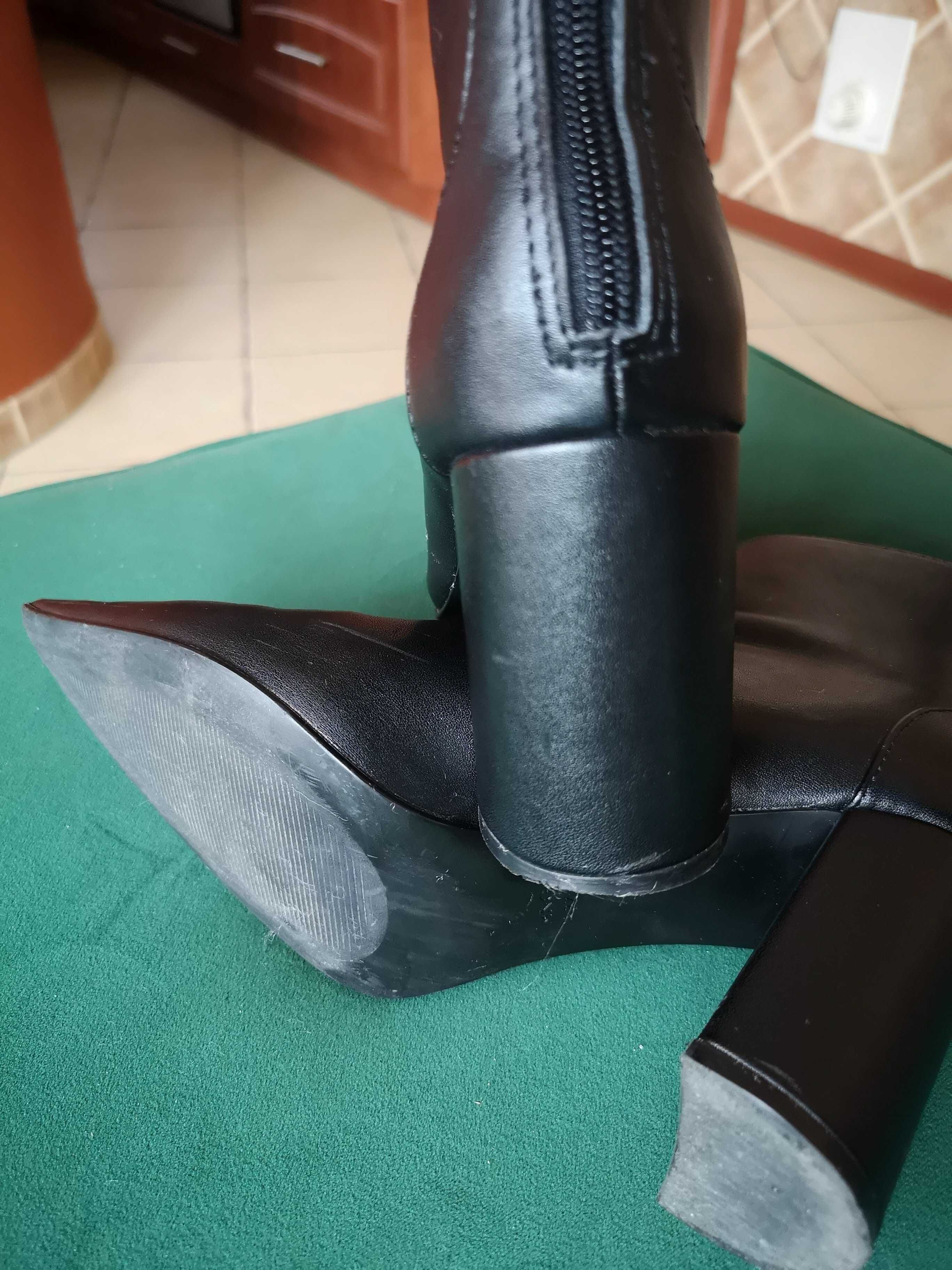 botki na obcasie Mango