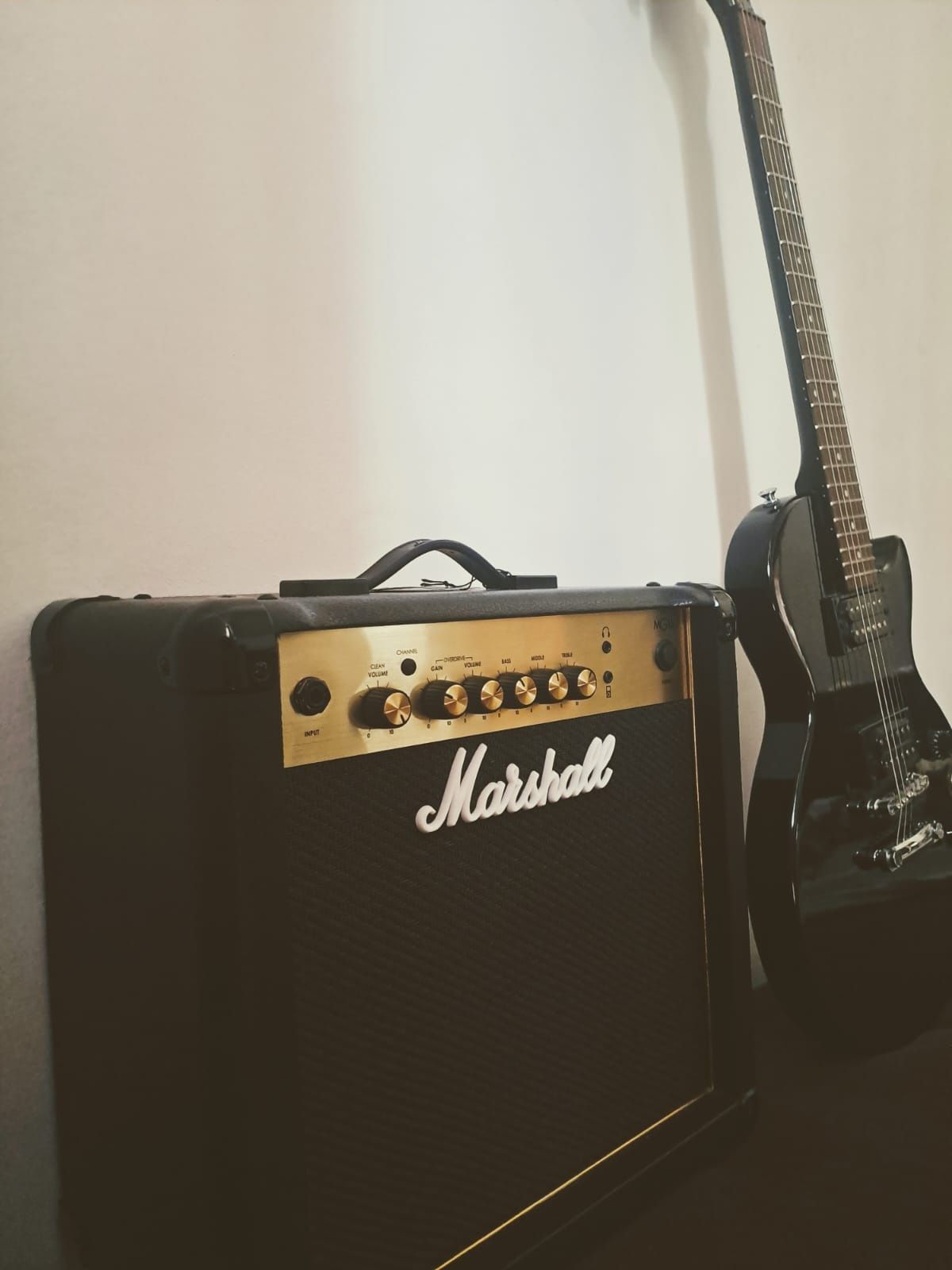 Gitara Epiphone Special II Les Paul i wzmacniacz Marshall MG15 Gold