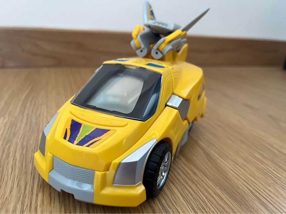 Carro Transformer muito boa qualidade!