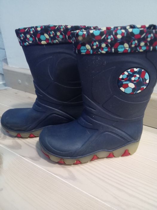 Бесплатно отдам р23-24, 24-25