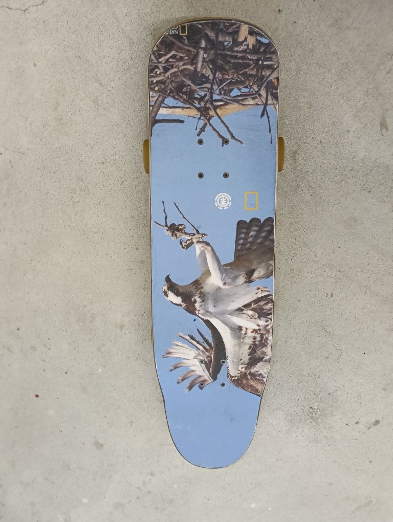 Skate com trucks yow