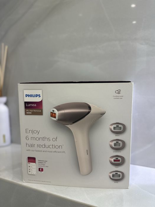 Фотоепілятор Philips Lumea IPL 9000