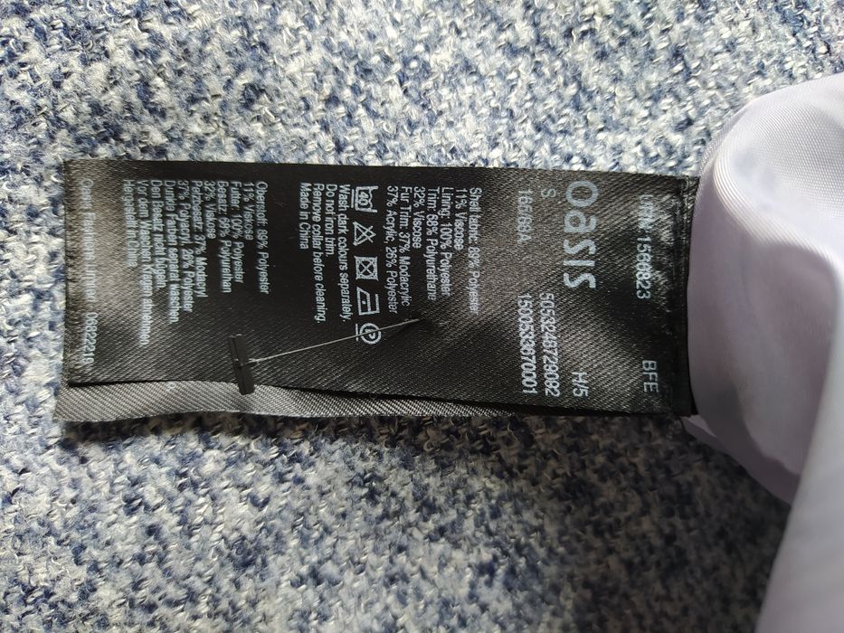 Szary, damski płaszcz prosty, oversize z futrzanym kołnierzem Oasis