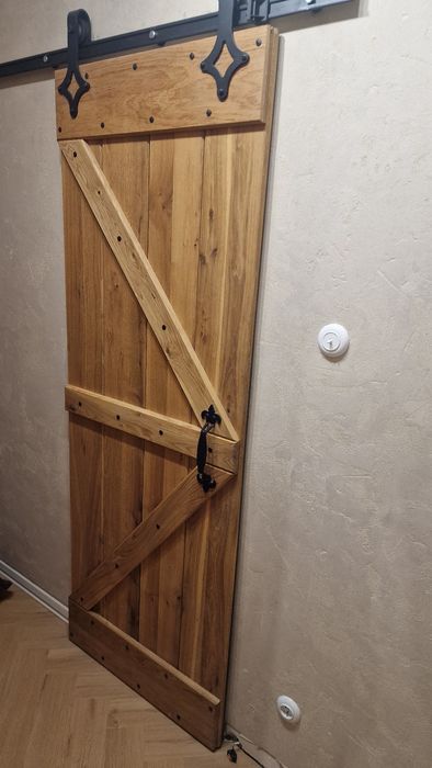 Drzwi drewniane retro przesuwne