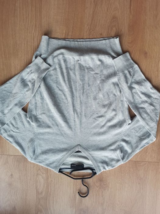 Sweter męski Bertoni, szary, z dodatkiem bawełny, jedwab, dekolt w ser