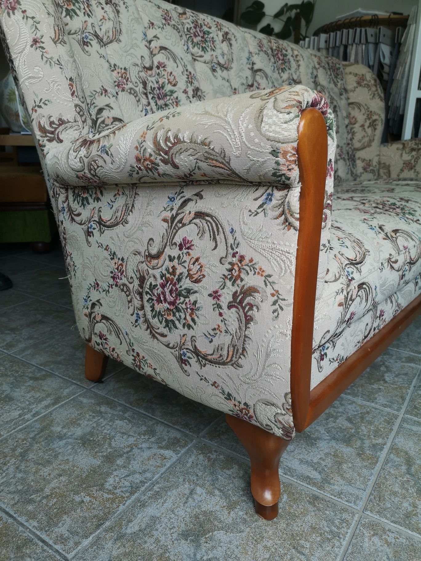 Sofa w stylu retro, vintage