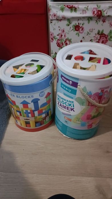 Klocki drewniane 2 pudełka używane