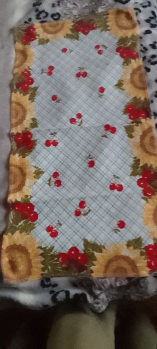 Простирадла 2шт та серветки 6 шт