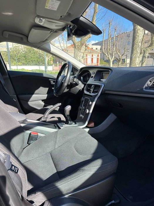 Volvo V40 1.6 Diesel – 114cv | 170.000km | Em bom estado