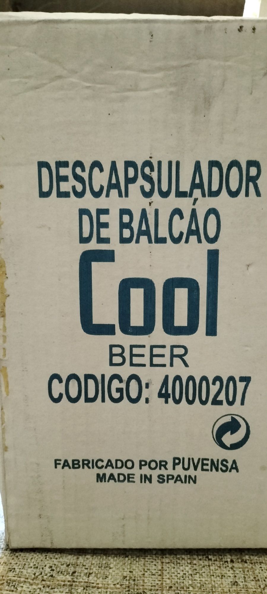 Abre garrafas de balcão
