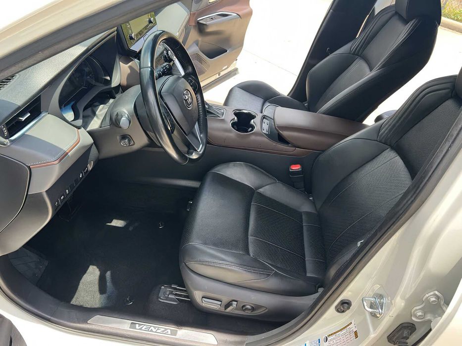 Toyota Venza      2021