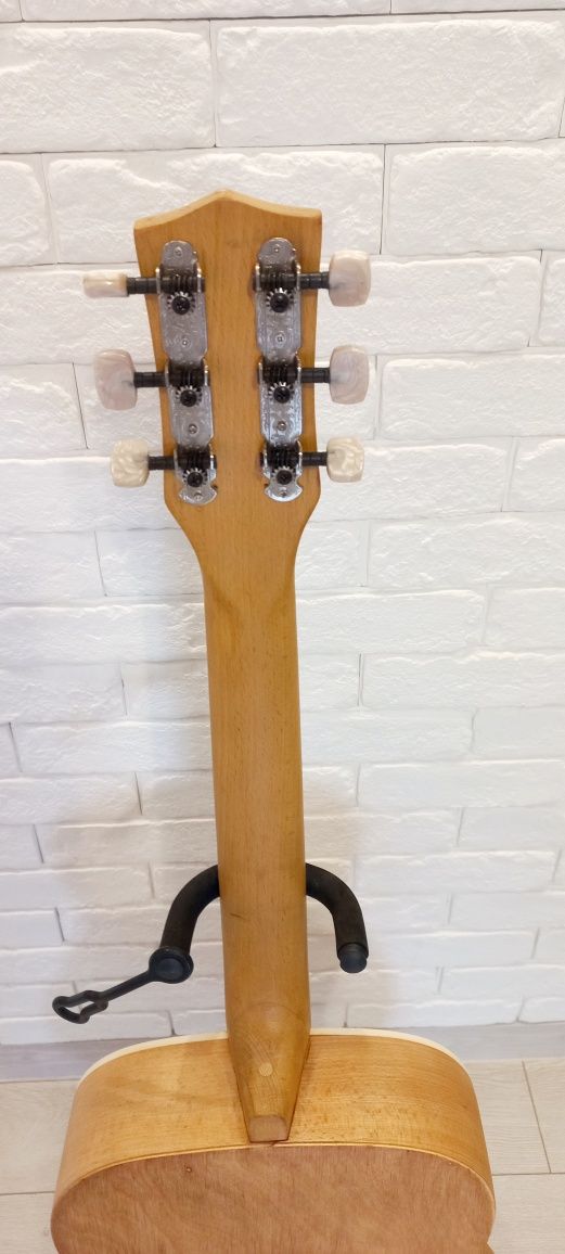 Gitara Defil. Średnia