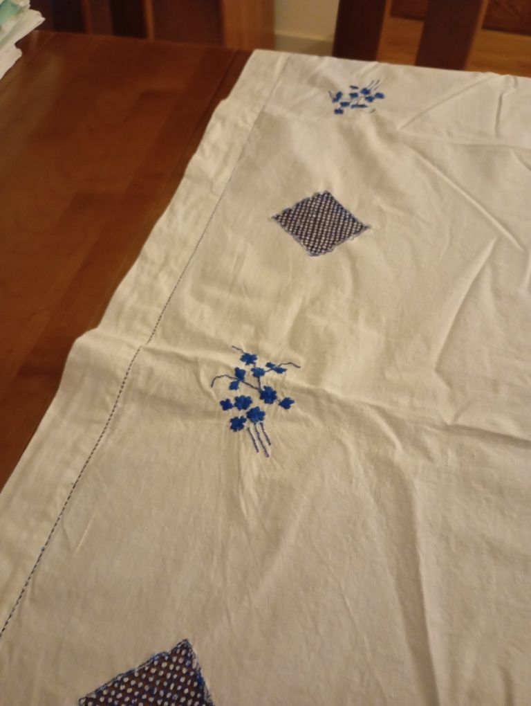 Lençol antigo branco